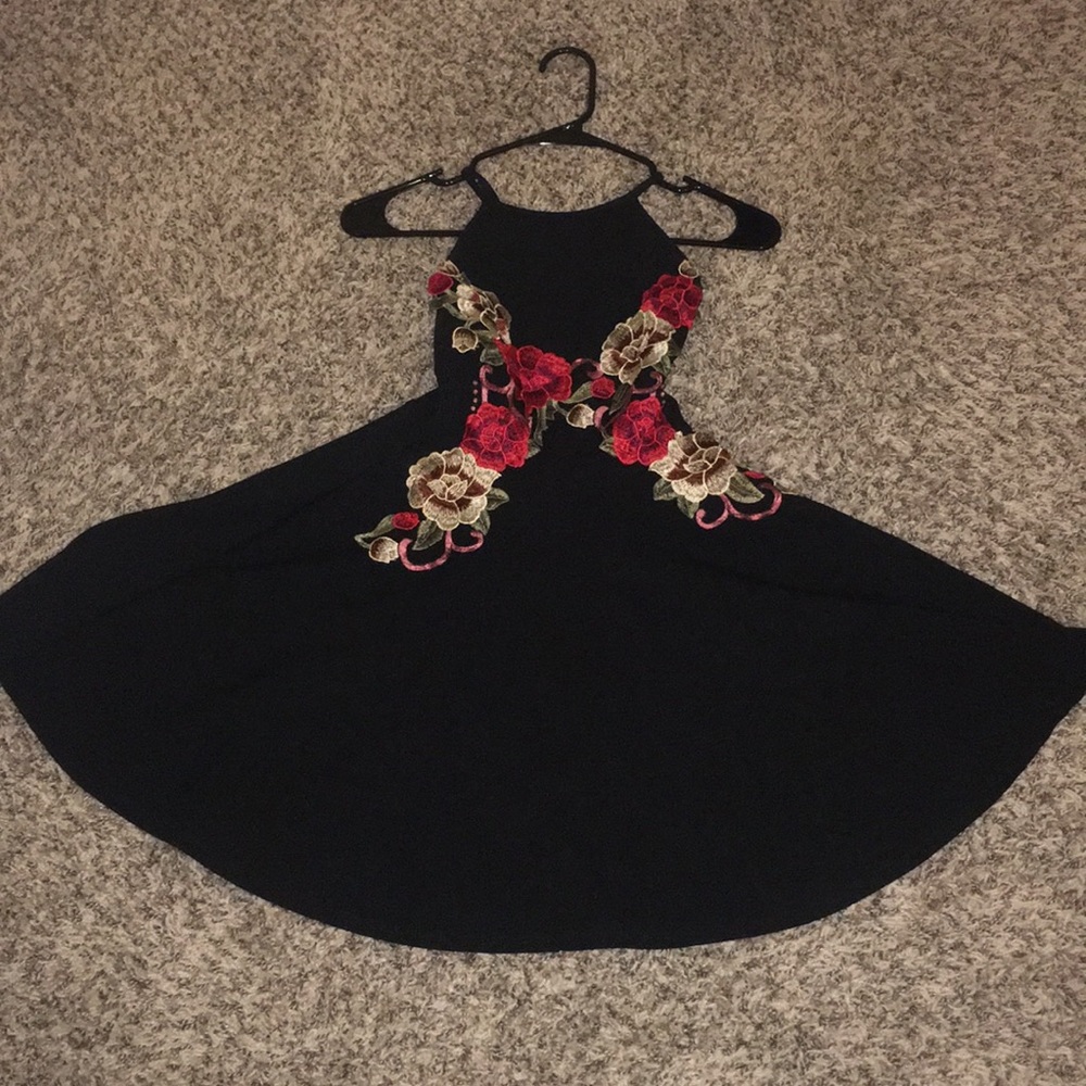 AGACI DRESS - Picture 3 of 5